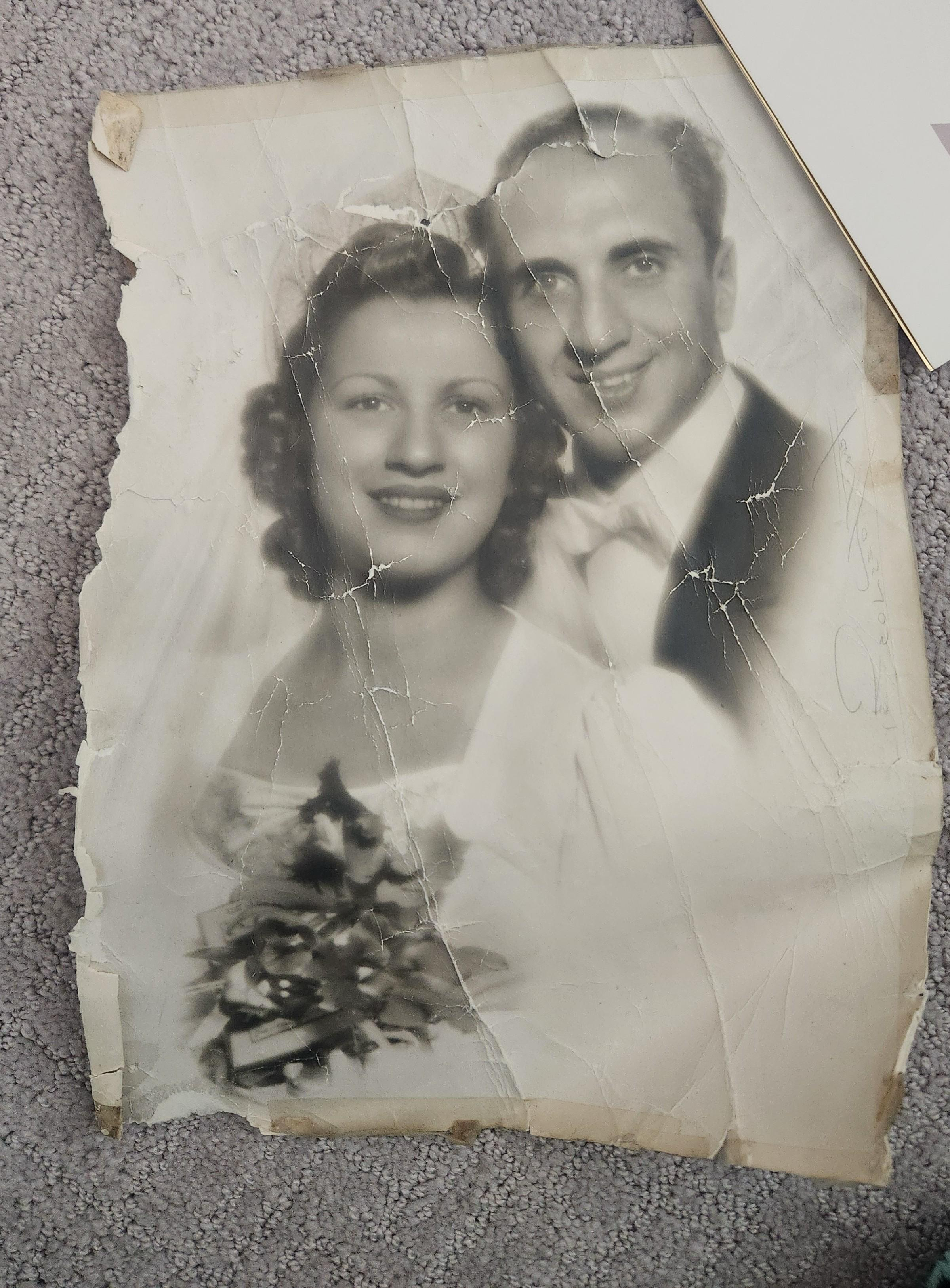Black and white photo transformed into natural color using AI photo colorization - Original